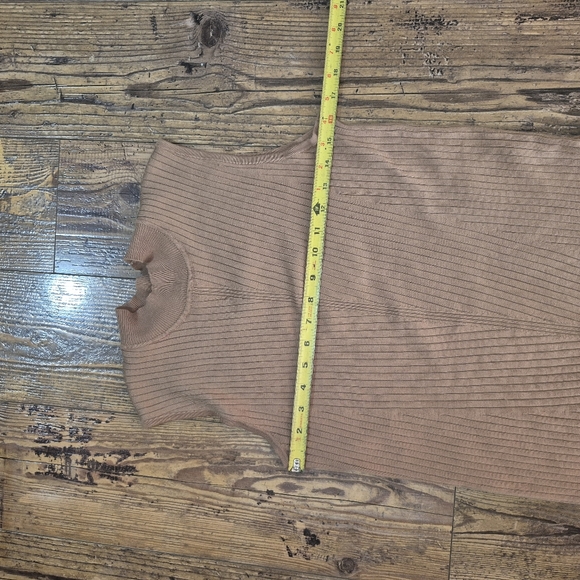Yest Sleeveless Brown Ribbed Turtleneck Size 12 XL - Picture 8 of 8